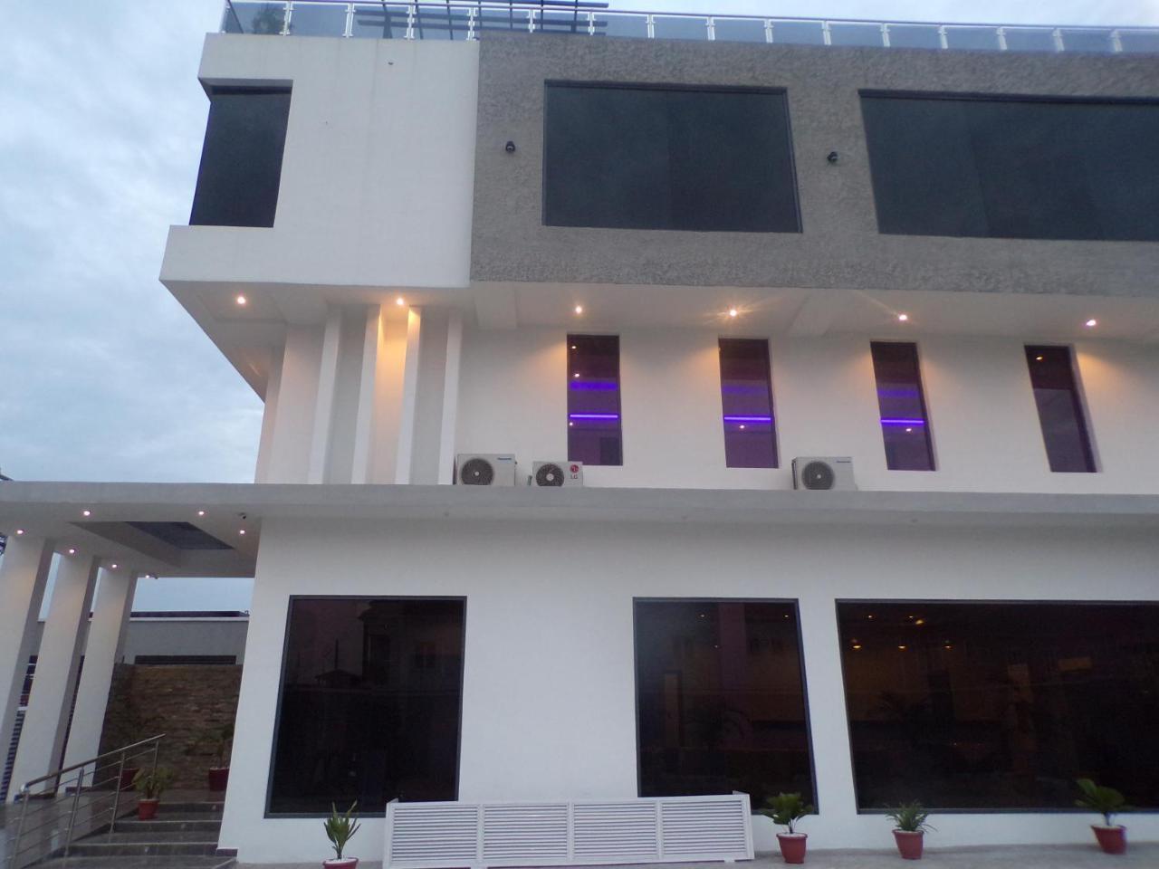 The Mayhill Lekki Eksteriør bilde